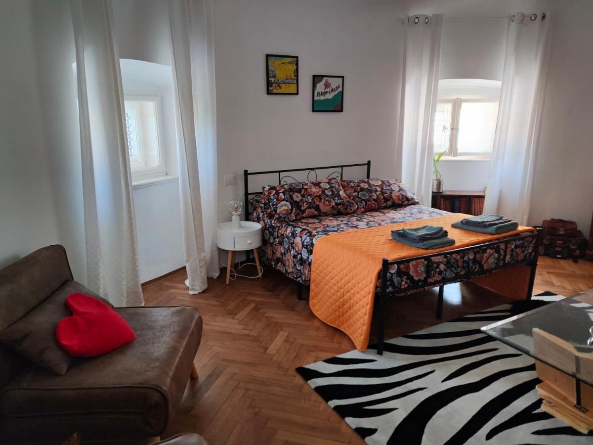 Volta 8 Rooms Trieste Exterior foto